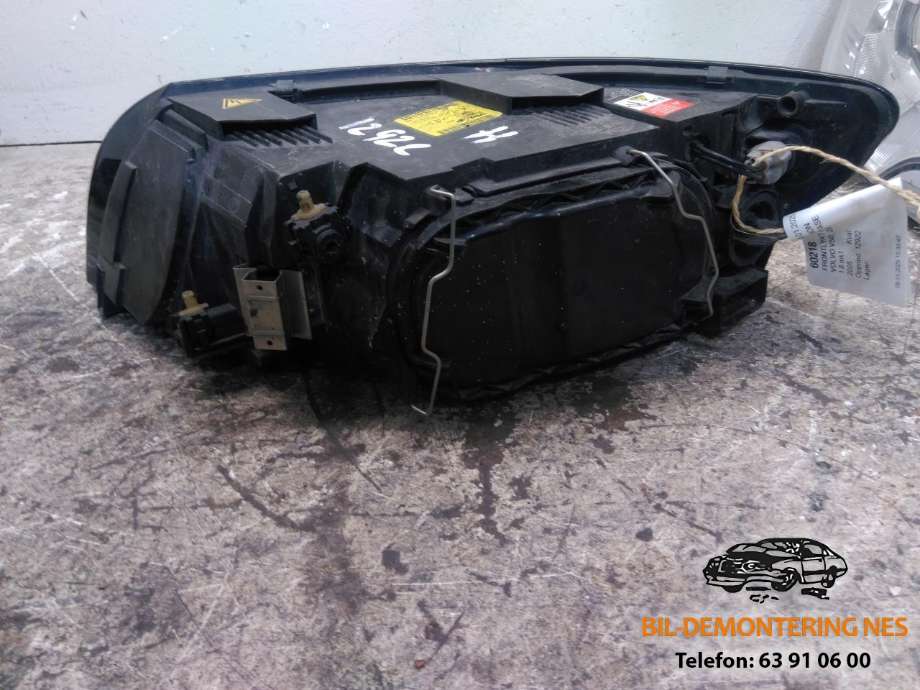 Frontlykt høyre xenon til Volvo V50 2004-2007 (Fase 1)  (3098890|0301198274|)