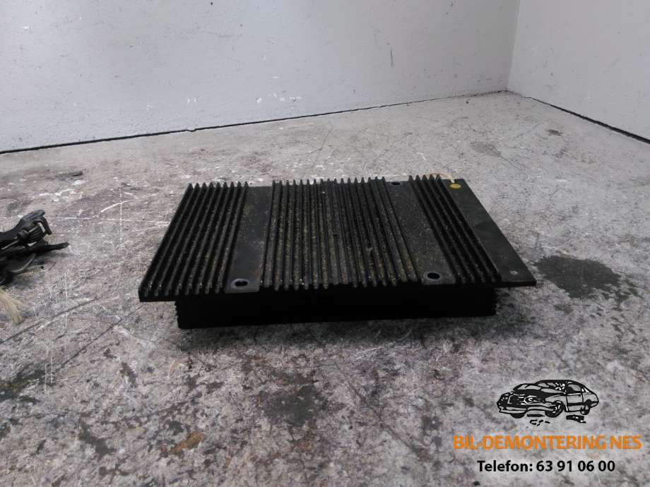 Bilstereo forsterker til Volvo XC90 2002-2006 (Type I, Fase 1)  