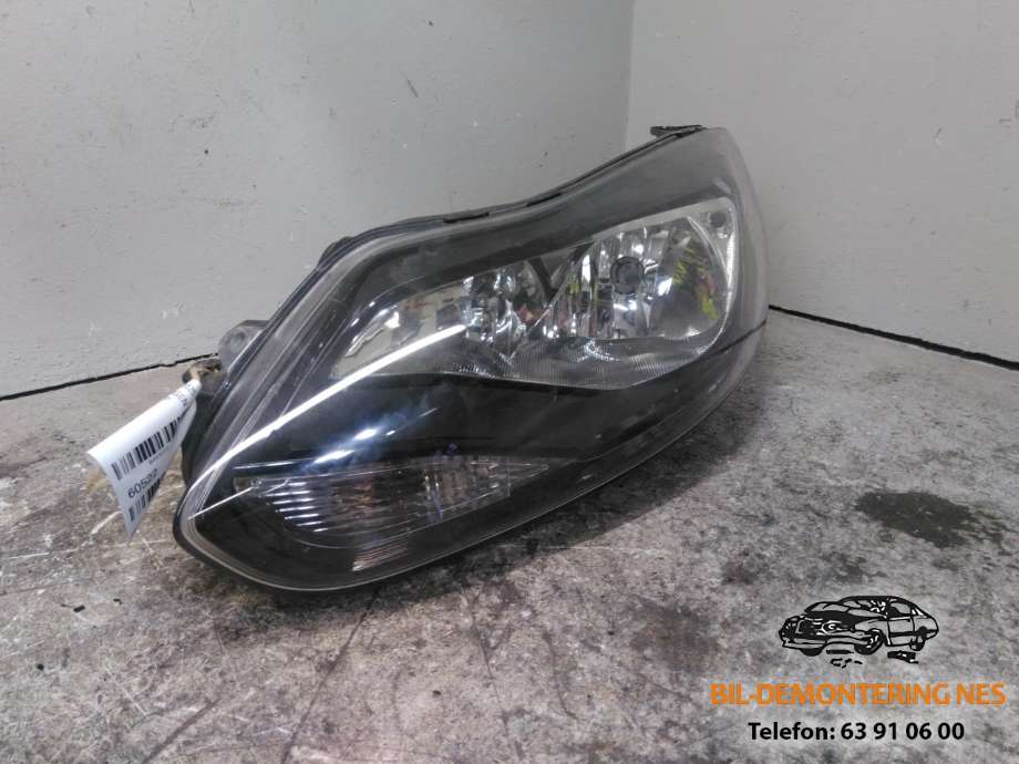 Frontlykt venstre halogen til Ford Focus 2011-2014 (Type III, Fase 1)