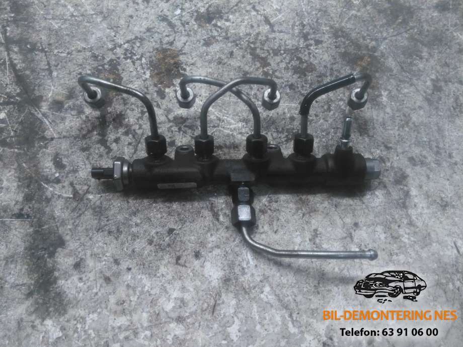 Dyseskinne (fuelrail) til Citroën Berlingo, 2019-->> (Type III)  (9821399680)