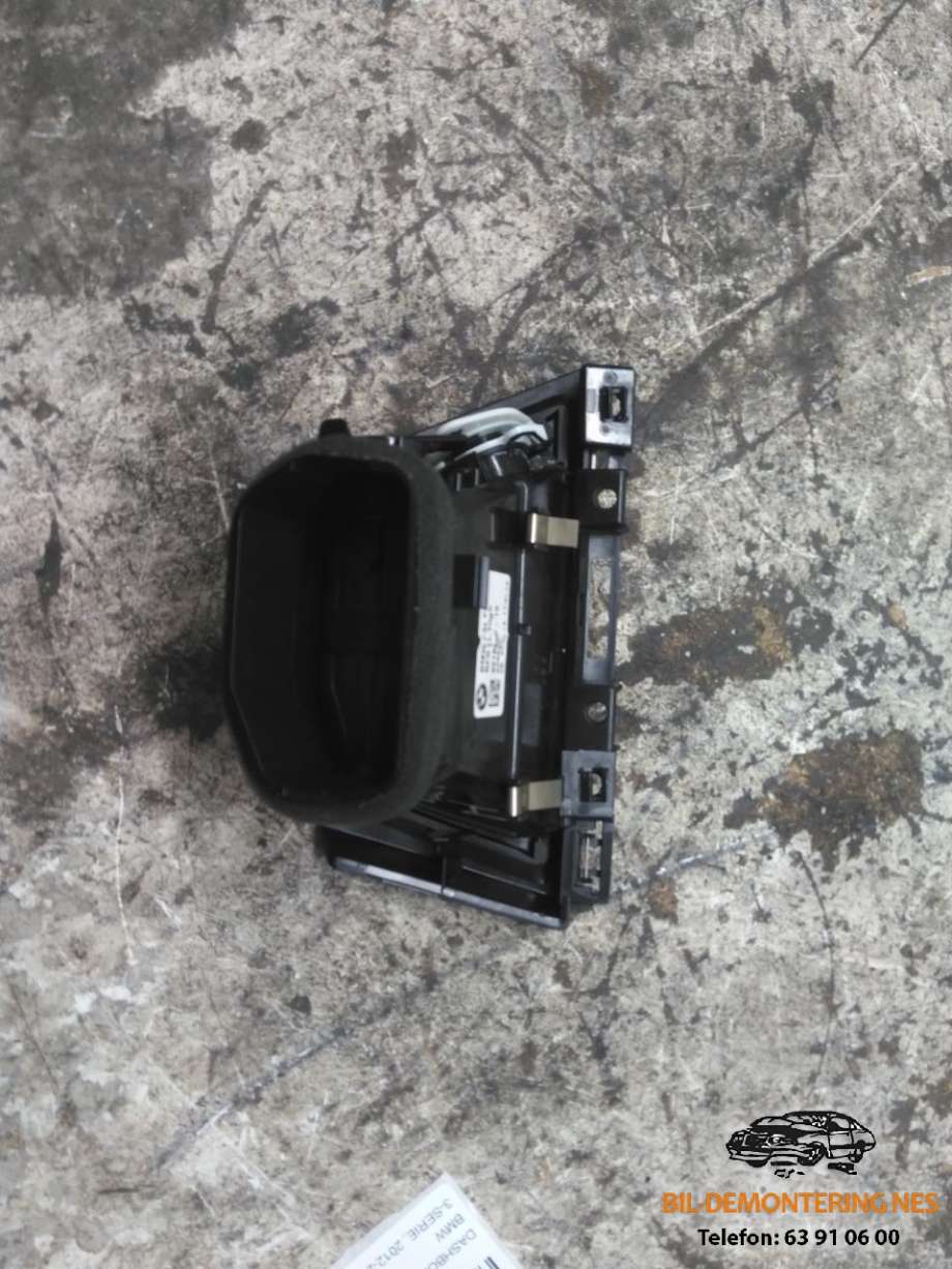 Dashbord friskluftdyse til BMW 3-Serie 2012-2018 (F30/F31/F34) (F30/F31/F34) (921855015|)