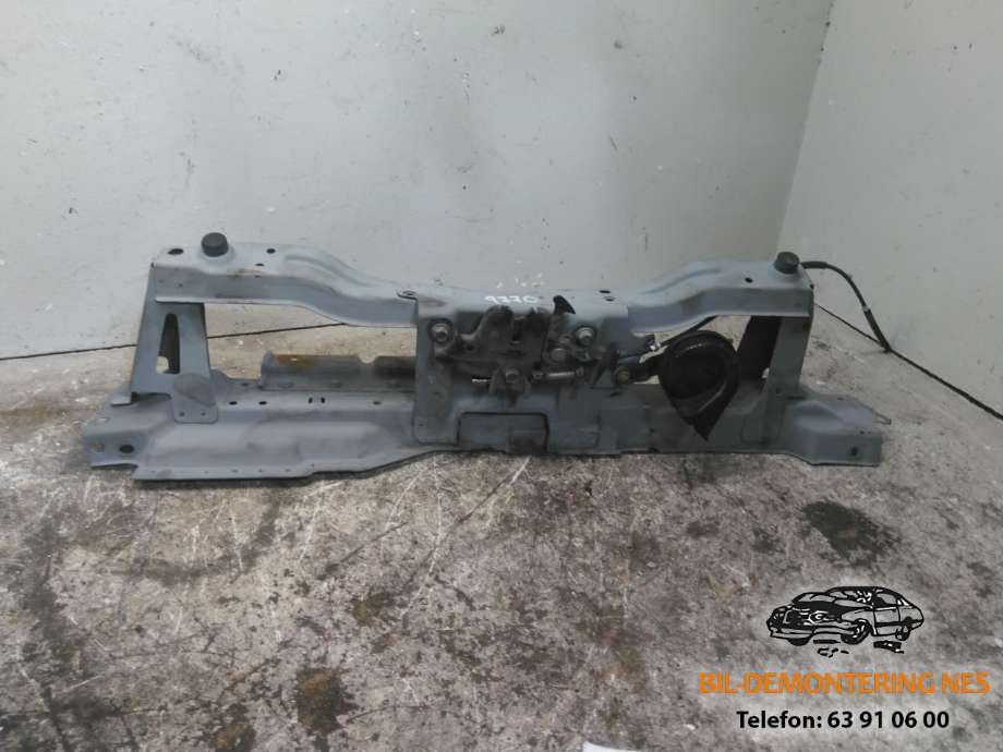 Frontplate øvre til Nissan NV200, 2010-2019  
