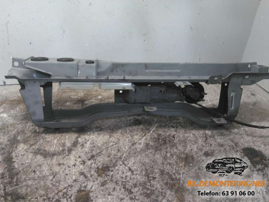 Frontplate øvre til Nissan NV200 2010-2019  