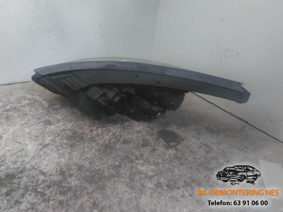 Frontlykt høyre halogen til Hyundai Ix35 2010-2015  