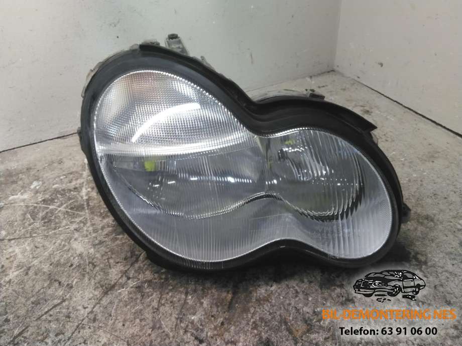 Frontlykt høyre halogen til Suzuki Swift, 2005-2010