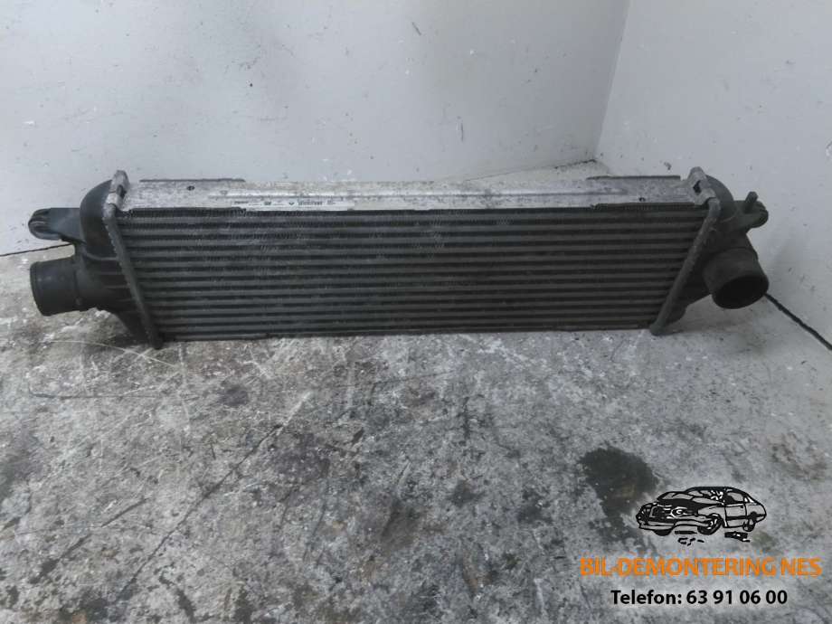 Intercooler til Opel Vivaro A 2001-2006 (874869N|93850451|)