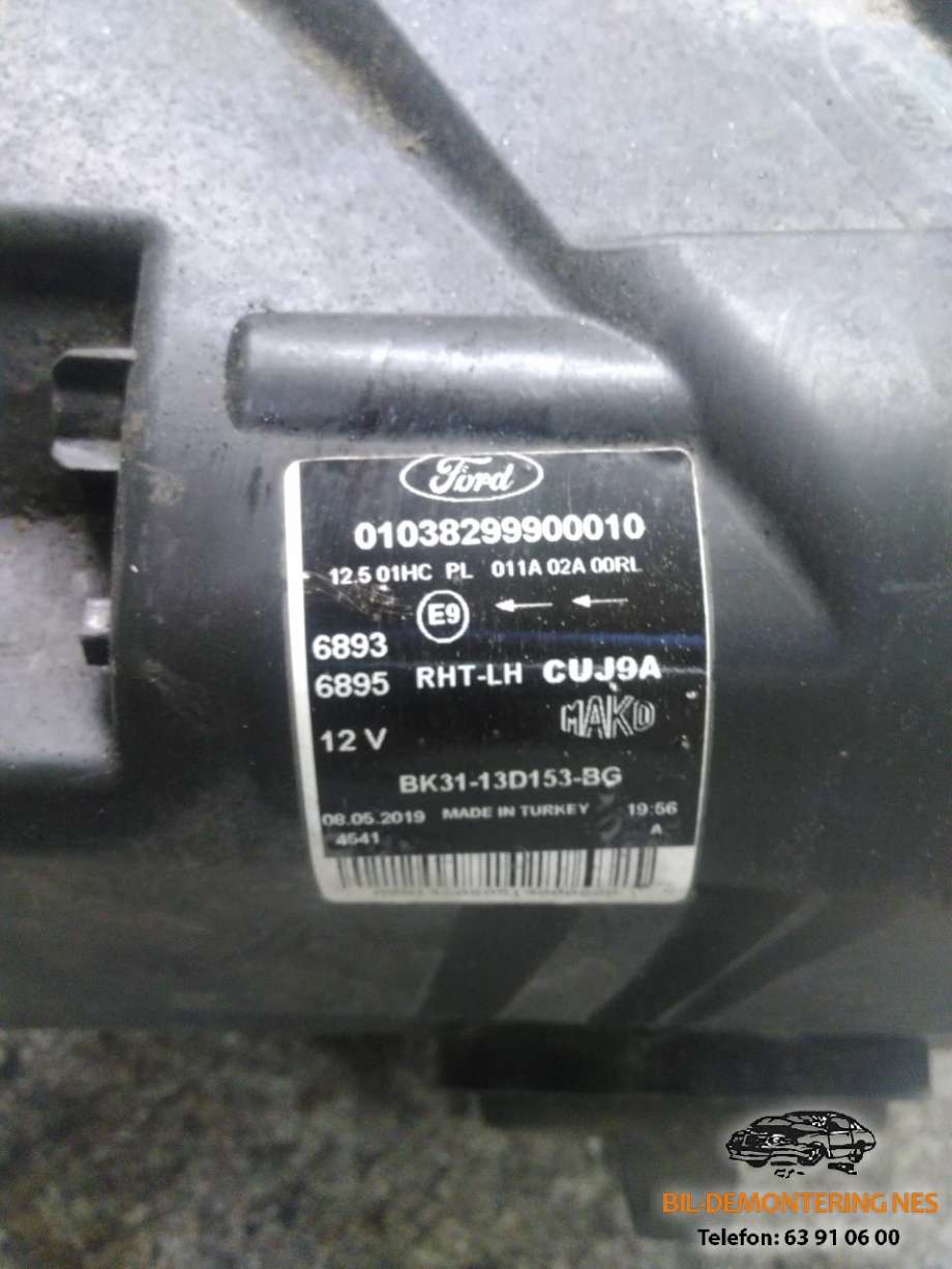 Frontlykt venstre halogen til Ford Transit 2014-->>  