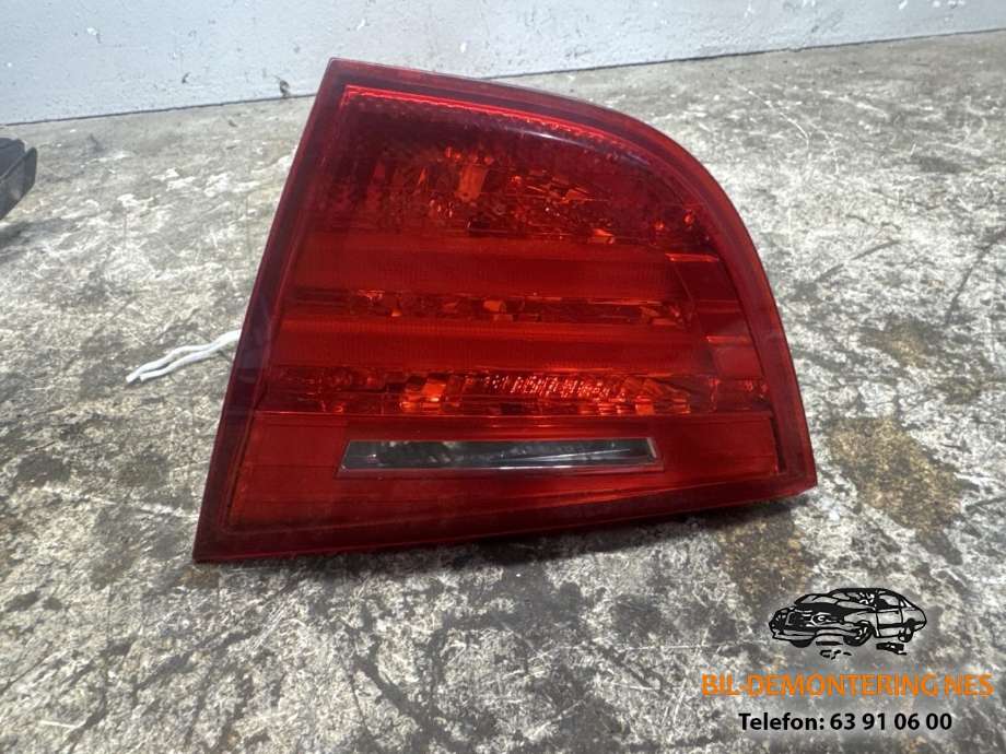 Baklykt høyre indre til BMW 3-Serie, 2005-2011 (E90/E91/E92/E93) (E90/E91/E92/E93) (7289428)