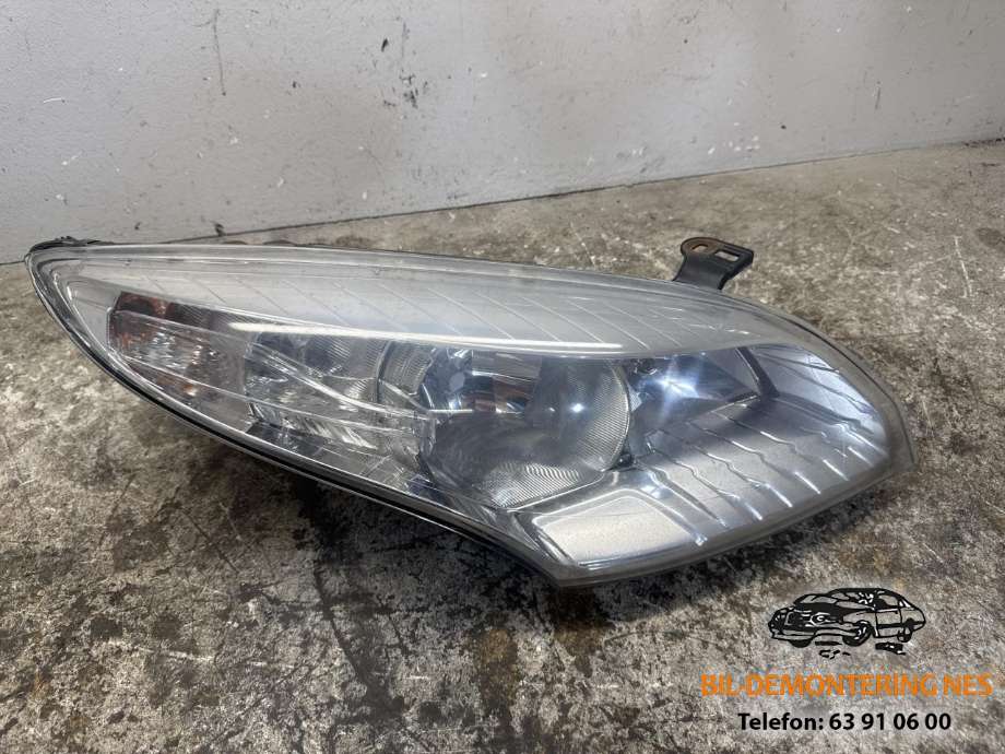 Frontlykt høyre halogen til Renault Megane, 2009-2016 Type III  (030124420200)