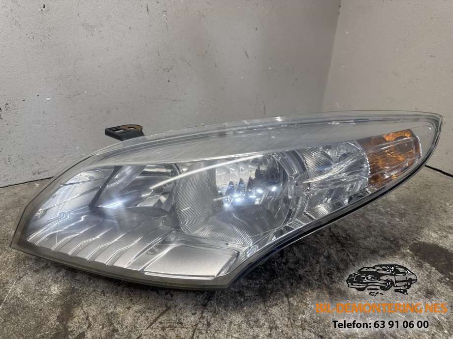 Frontlykt venstre halogen til Renault Megane, 2009-2016 Type III  (03012442100)