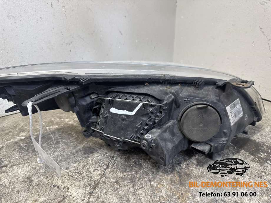 Frontlykt venstre halogen til Renault Megane 2009-2016 Type III  (03012442100|)