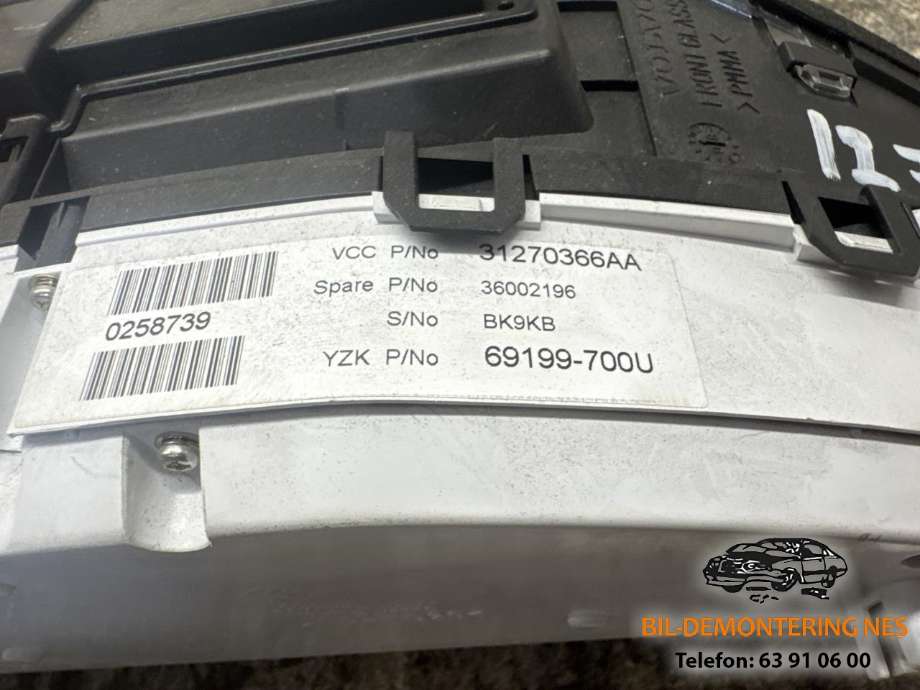 Instrumentpanel til Volvo V70 2007-2013 (Type III, Fase 1)  (31270366AA|36002196|)