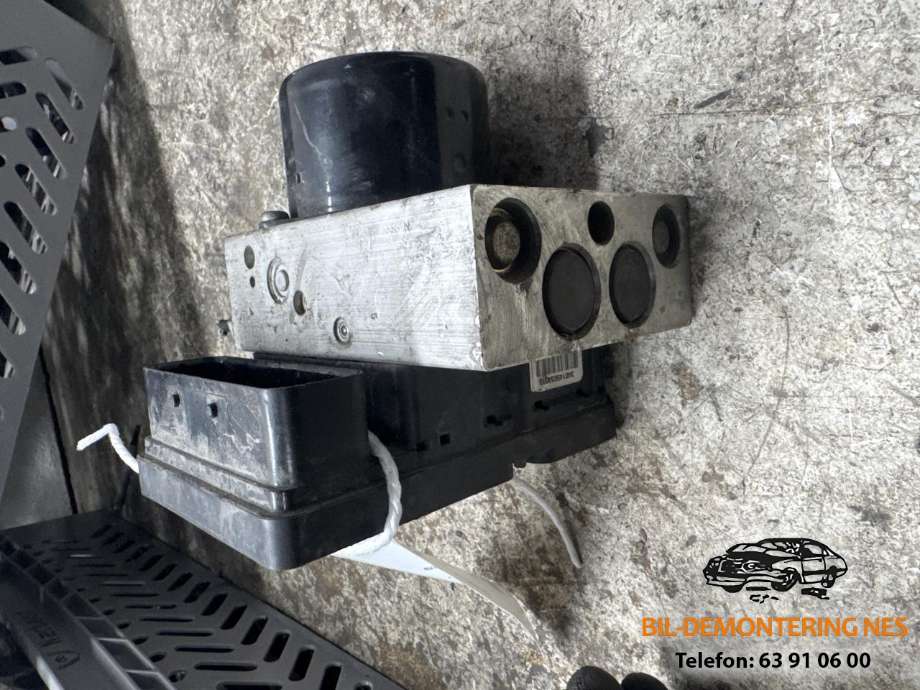 ABS sentral til Volvo S80 1998-2006 (Type I)  (30643982|30643979|)
