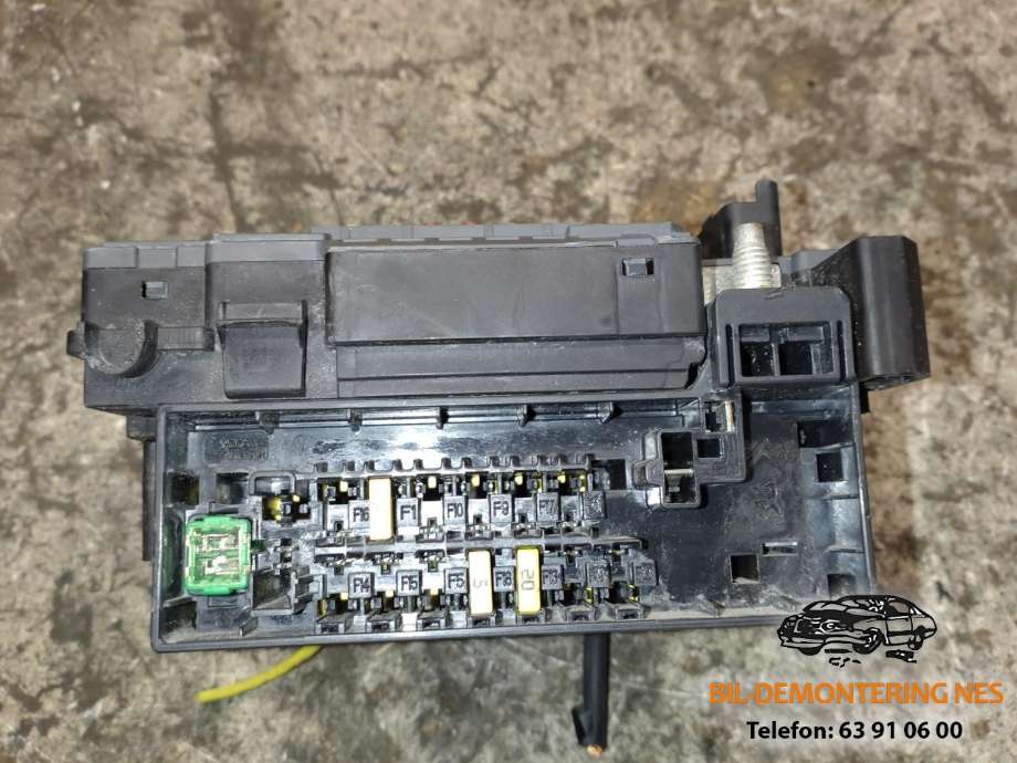 Sikringsboks motorrom til Peugeot 508 2011-2014 (Type I, Fase 1)  (9677987580|)