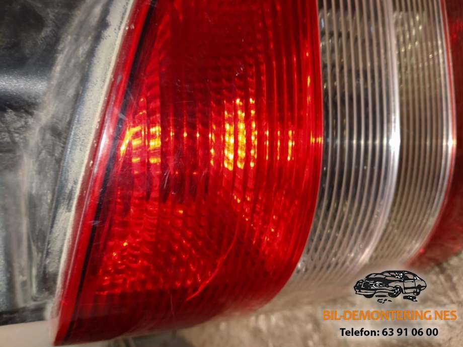 Baklykt venstre til VW Transporter / Caravelle 2009-2015 (Fase 2) (T5) (T5) 
