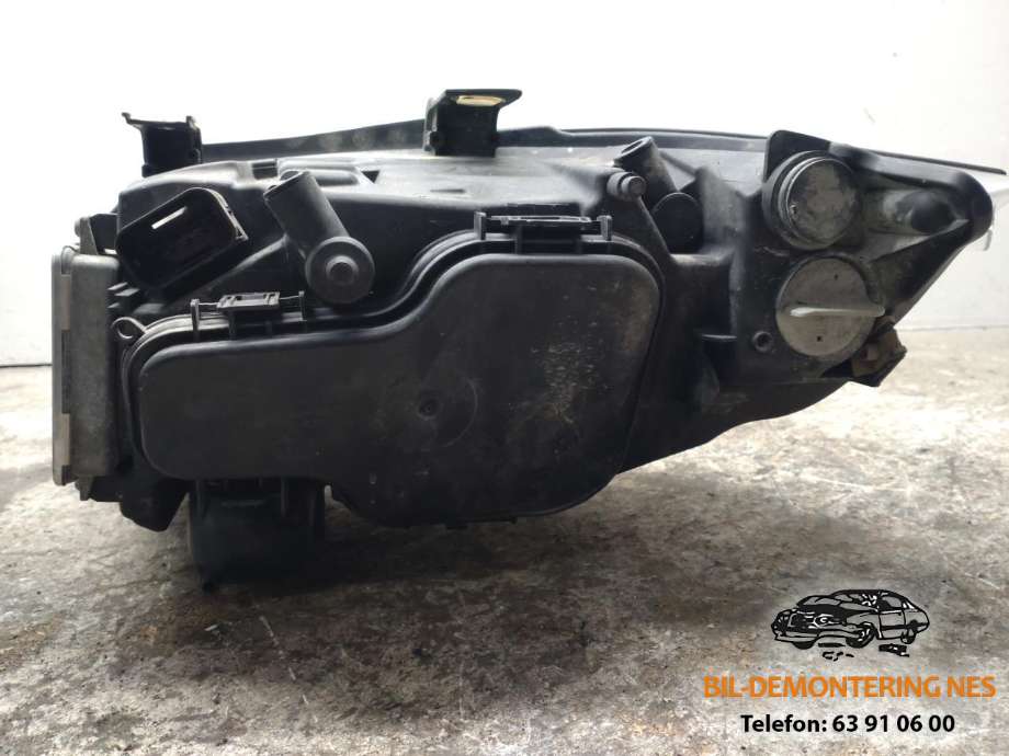 Frontlykt høyre xenon til BMW 3-Serie 2005-2011 (E90/E91/E92/E93) (E90/E91/E92/E93) (631169427389|)