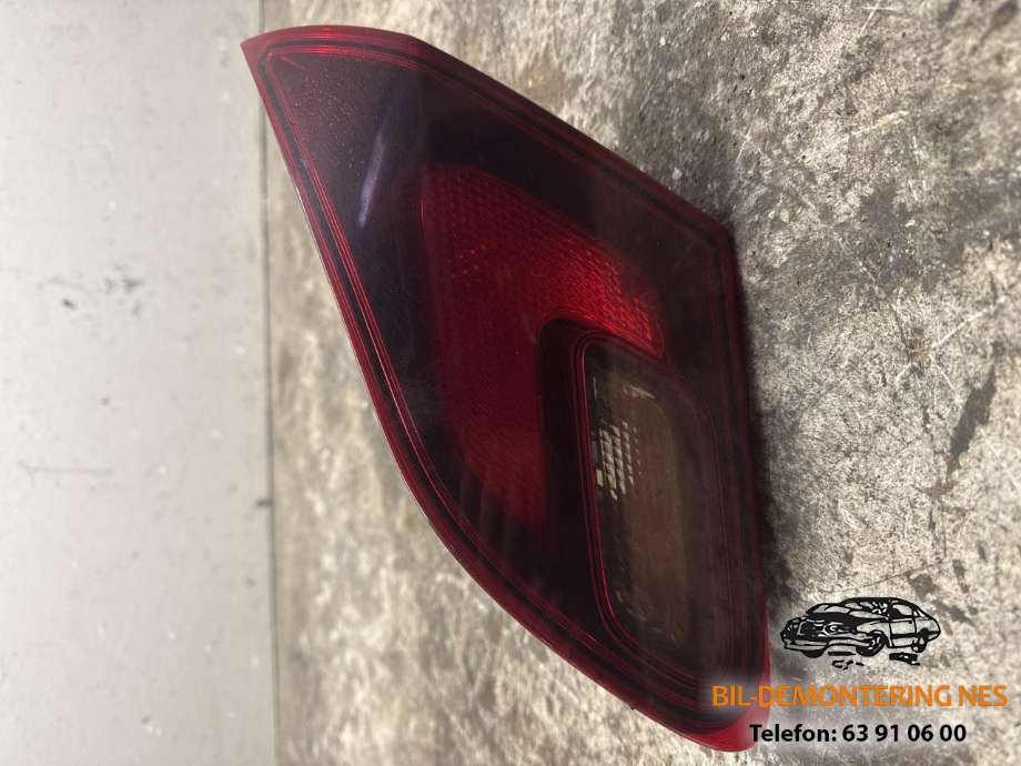 Baklykt høyre indre til Opel Astra J, 2010-2015  