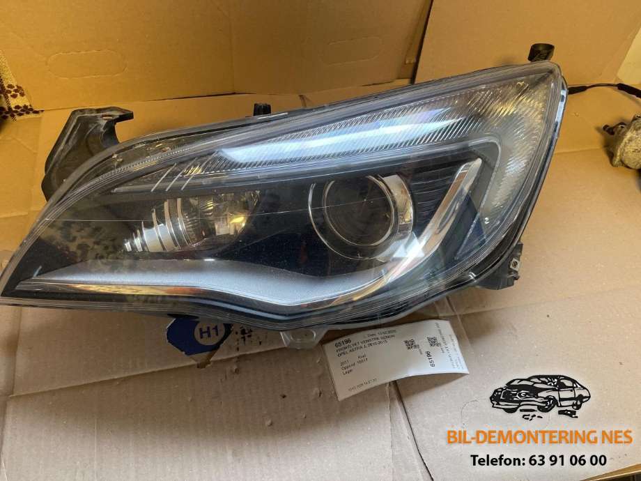 Frontlykt venstre xenon til Opel Astra J, 2010-2015  (HELLA|1ZT010012-01)