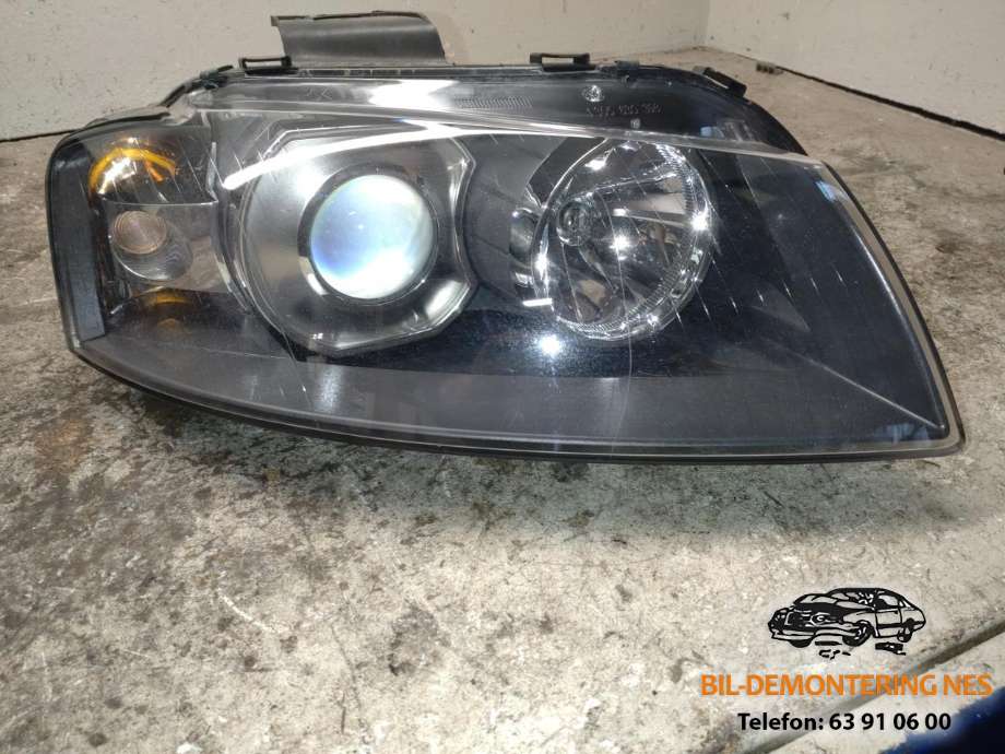 Frontlykt høyre xenon til Audi A3 2003-2008 (Type II, Fase 1)  (8P0941004M|)
