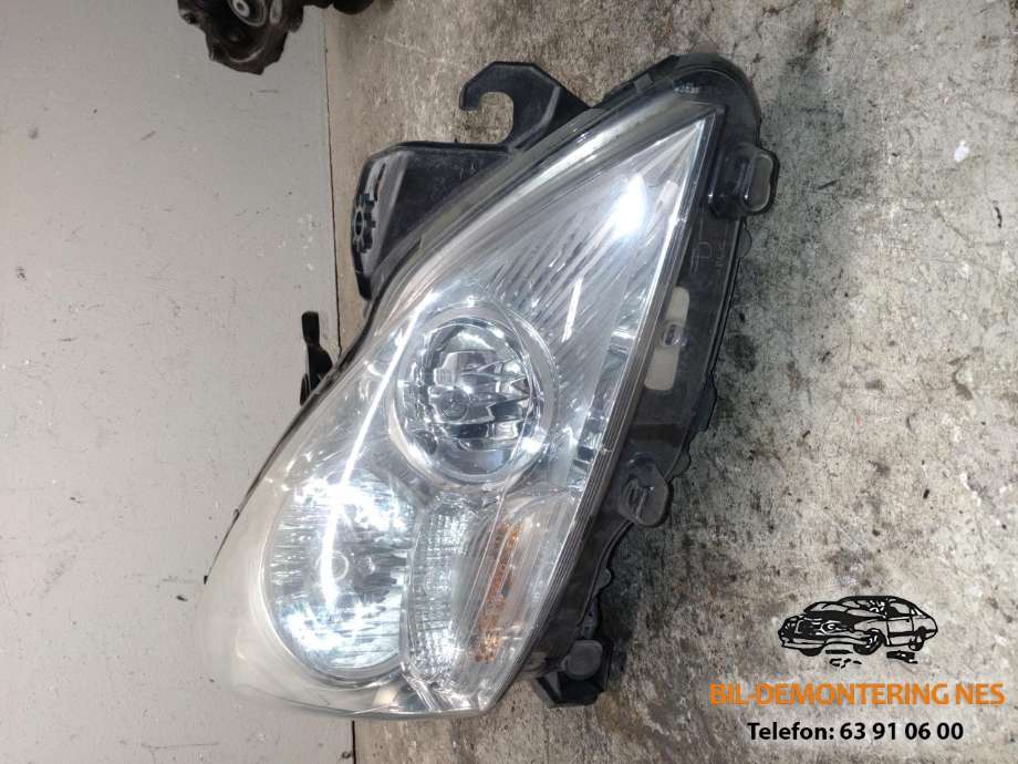 Frontlykt høyre halogen til Peugeot 5008 2010-2017 (Type I)  (6206N9|)
