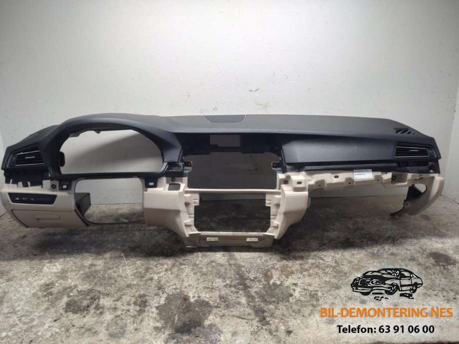 Dashbord til BMW 5-Serie, 2010-2017 (F10/F11) (F10/F11) 