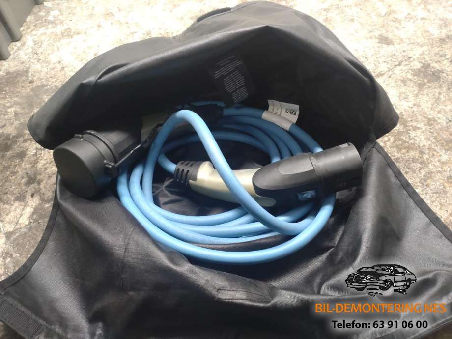 Batterilader kabel til BMW 5-Serie, 2017-->> (G30/G31) (G30/G31) (61902455070)