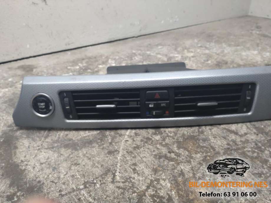 Dashbord friskluftdyse til BMW 3-Serie 2005-2011 (E90/E91/E92/E93) (E90/E91/E92/E93) 