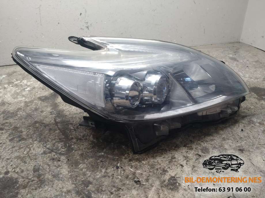 Frontlykt høyre full-LED til Toyota Prius +7 2012-2020 (Type III) (stasjonsvogn) (stasjonsvogn) 