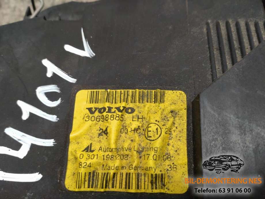 Frontlykt venstre halogen til Volvo V50 2004-2007 (Fase 1)  (30698885|)