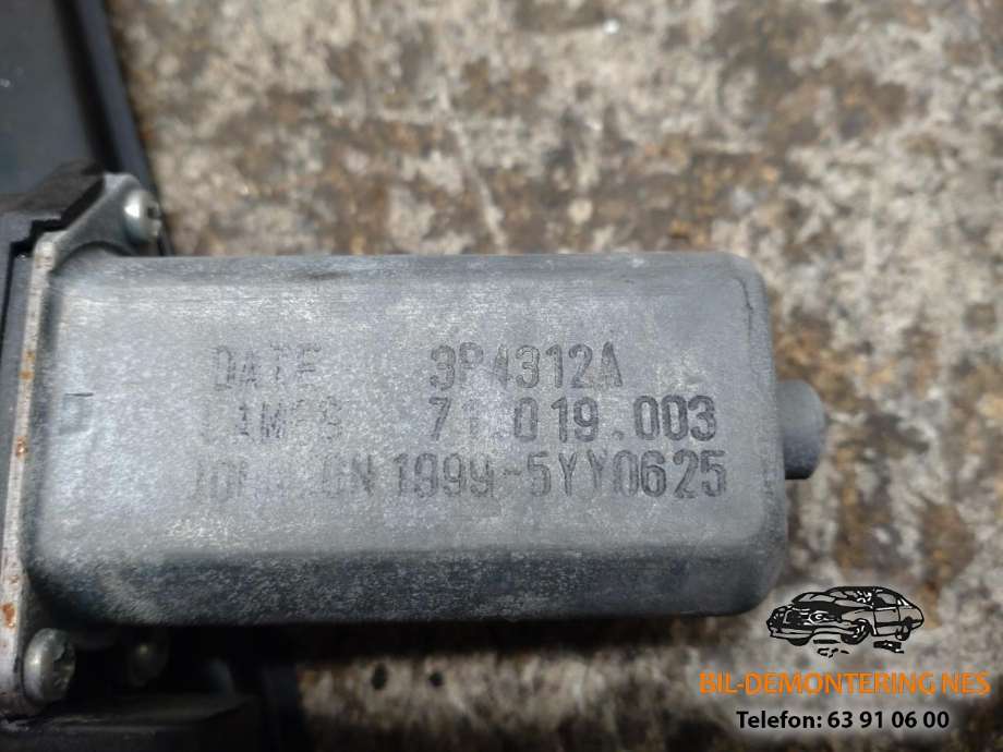 Ruteheis venstre foran til BMW 3-Serie 2012-2018 (F30/F31/F34) (F30/F31/F34) (13262410|71019003|)