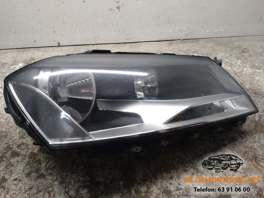 Frontlykt høyre halogen til VW Passat 2011-2015 (B7) (B7) (3AB941006|90003373|)