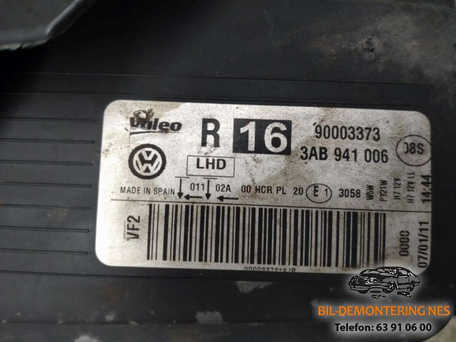 Frontlykt høyre halogen til VW Passat 2011-2015 (B7) (B7) (3AB941006|90003373|)