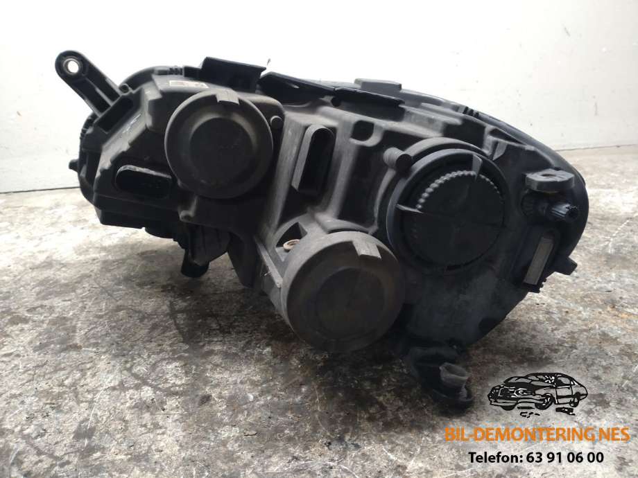 Frontlykt høyre halogen til VW Passat 2011-2015 (B7) (B7) (3AB941006|90003373|)