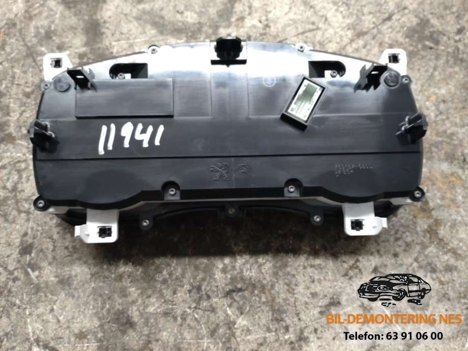 Instrumentpanel til Peugeot Expert 2016-->> (Type III)  (9823960780|)