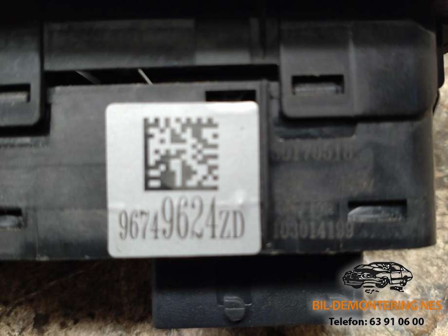 Bryter ruteheis førerdørspanel til Peugeot 2008 2013-2019 (Type I)  (96749624ZD|)
