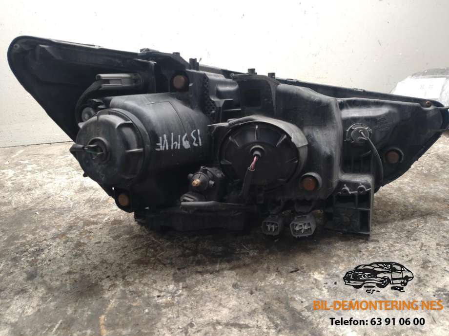 Frontlykt venstre halogen til Mitsubishi ASX 2010-2019  (8301B587|)