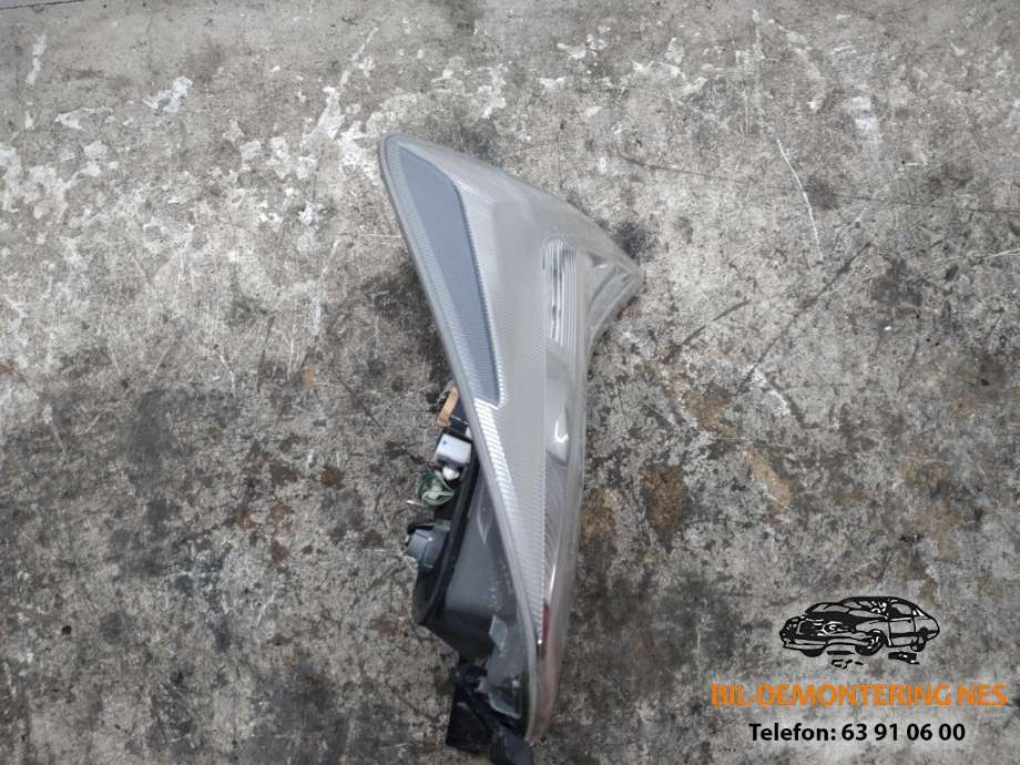 Baklykt venstre til Toyota Prius 2009-2016 (Type III) (COMBI) (COMBI) 