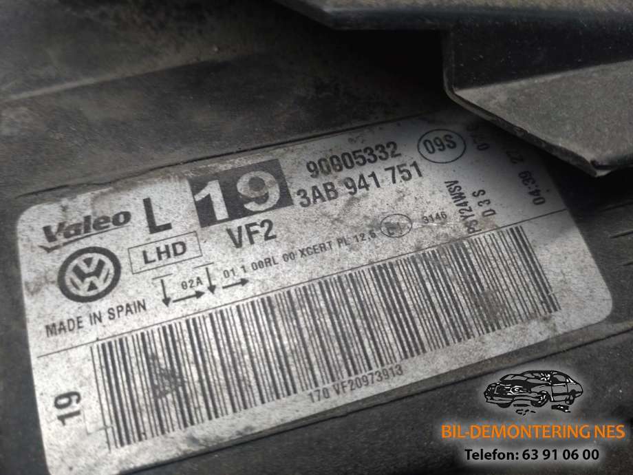 Frontlykt venstre xenon til VW Passat 2011-2015 (B7) (B7) (VALEO|3AB941751|90005332|)