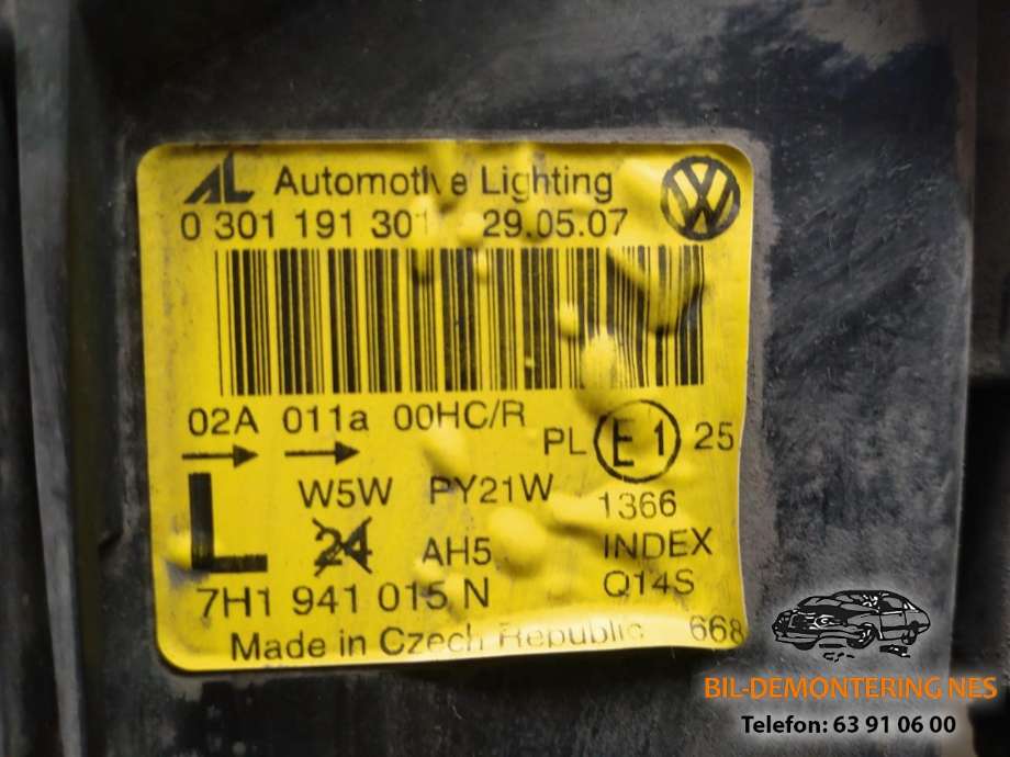 Frontlykt venstre halogen til VW Transporter / Caravelle 2003-2009 (Fase 1) (T5) (T5) (AL|0301191301|7H1941015N|7H1941016N)