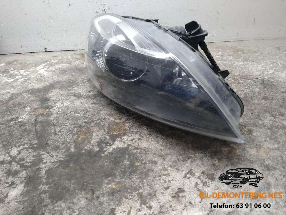 Frontlykt høyre xenon til Volvo V40, 2012-2019  (VOLVO|31283333)