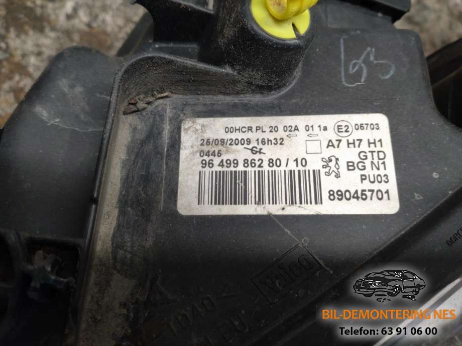 Frontlykt venstre halogen til Peugeot 207 2006-2012  (9649986280|)