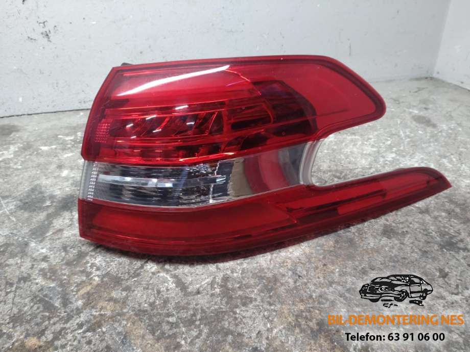 Baklykt høyre ytre til Peugeot 308, 2013-2021 (Type II)  (9678093880)