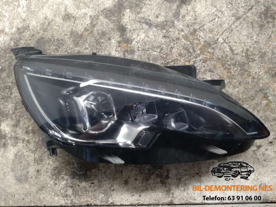 Frontlykt høyre full-LED til Peugeot 308 2013-2021 (Type II)  (9677832380|)