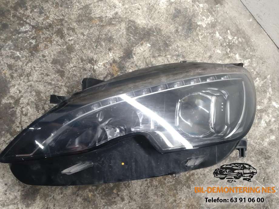 Frontlykt venstre full-LED til Peugeot 308 2013-2021 (Type II)  (9677832480|)
