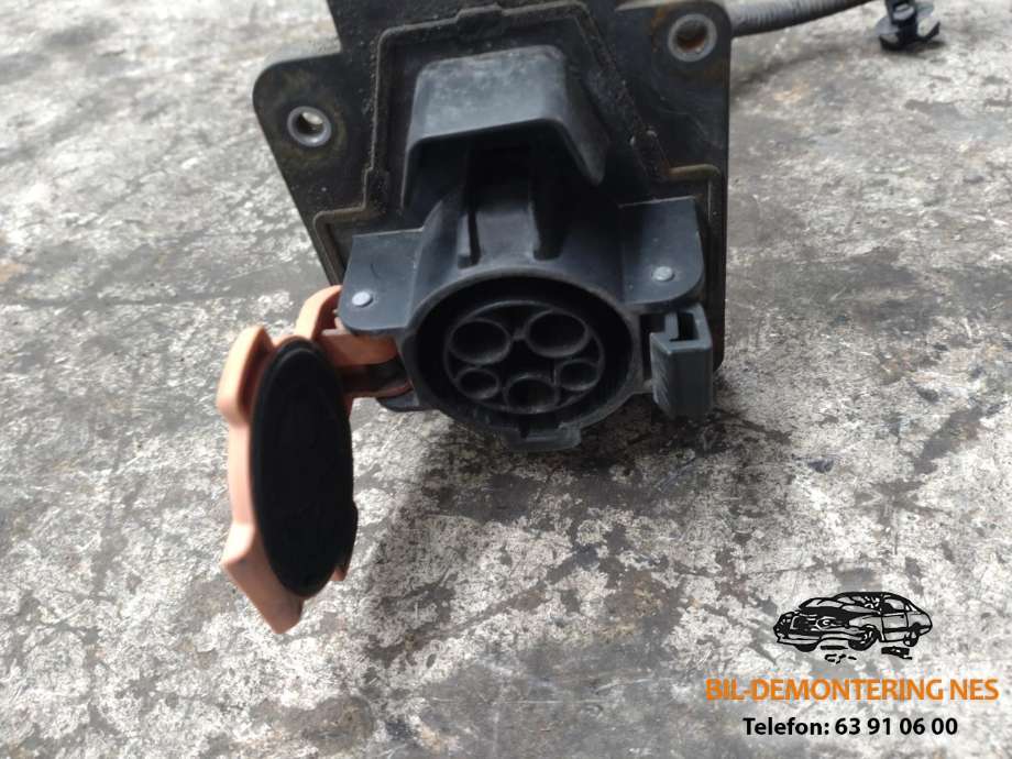 Batterilader inntak/luke til Kia Soul 2014-2019 (Type II)  (91886-E4100|)