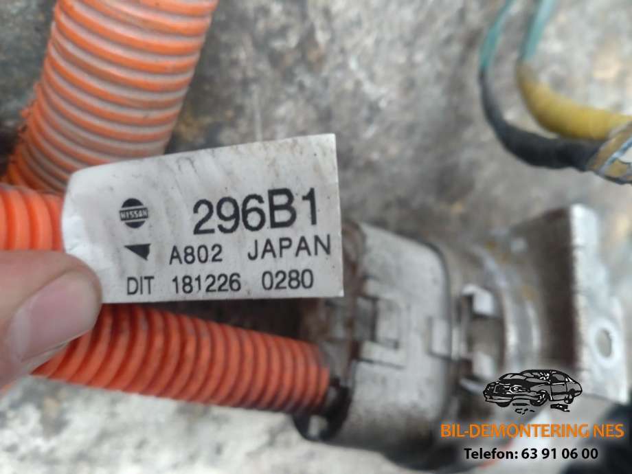 Batterilader inntak/luke til Nissan E-NV200 2014-->>  (296B14FA0A|296B14FA1A|)
