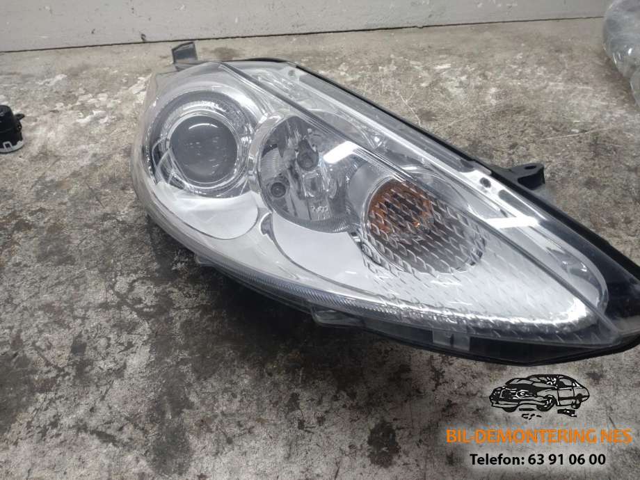 Frontlykt høyre halogen til Ford Fiesta, 2008-2012 (Type VI, Fase 1)  (247045-06)