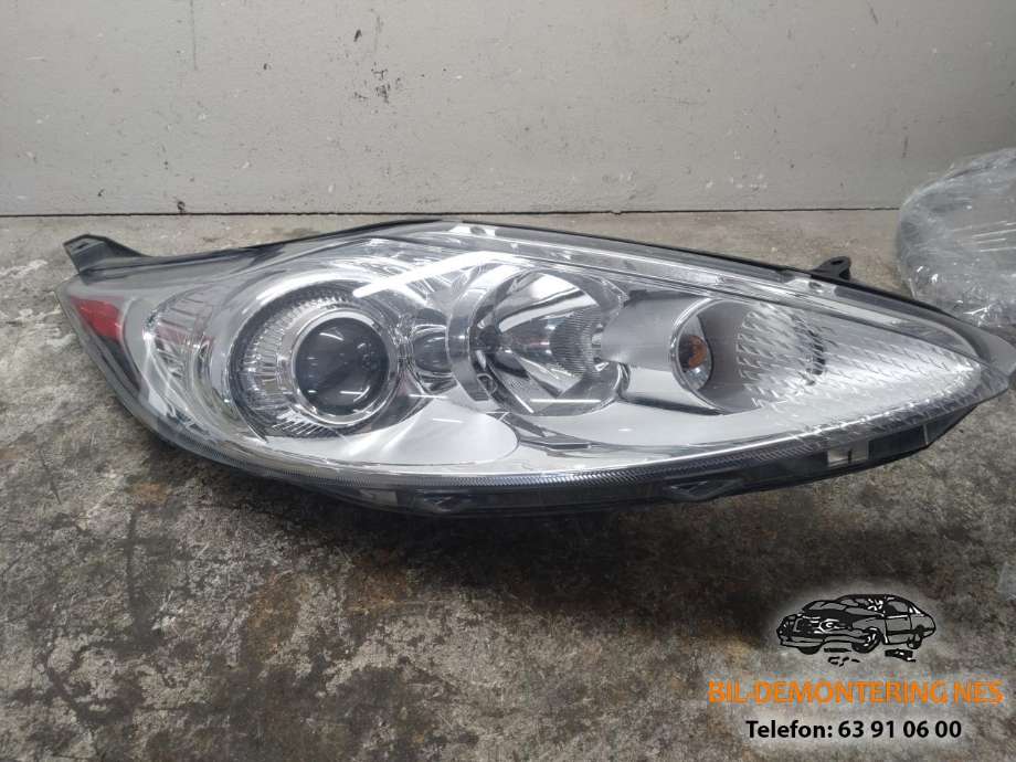 Frontlykt høyre halogen til Ford Fiesta 2008-2012 (Type VI, Fase 1)  (247045-06|8A61-13W029-CG|)