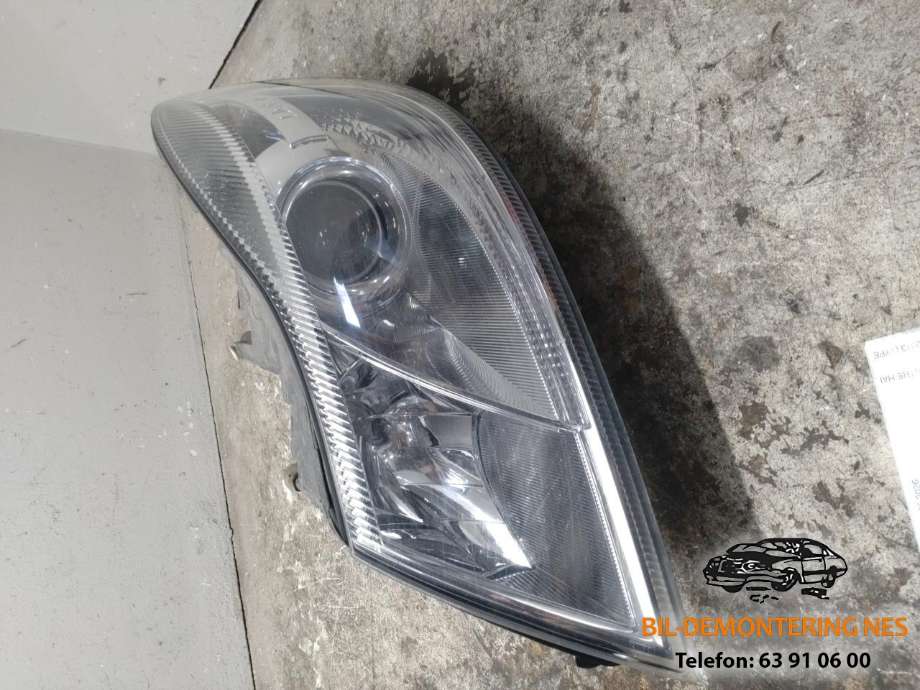 Frontlykt venstre halogen til Škoda Octavia, 2009-2013 (Type II, Fase 2)  (1Z1941015F)