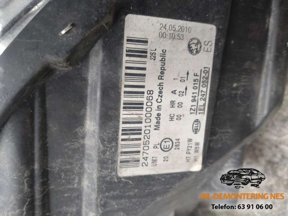 Frontlykt venstre halogen til Škoda Octavia 2009-2013 (Type II, Fase 2)  (1Z1941015F|)